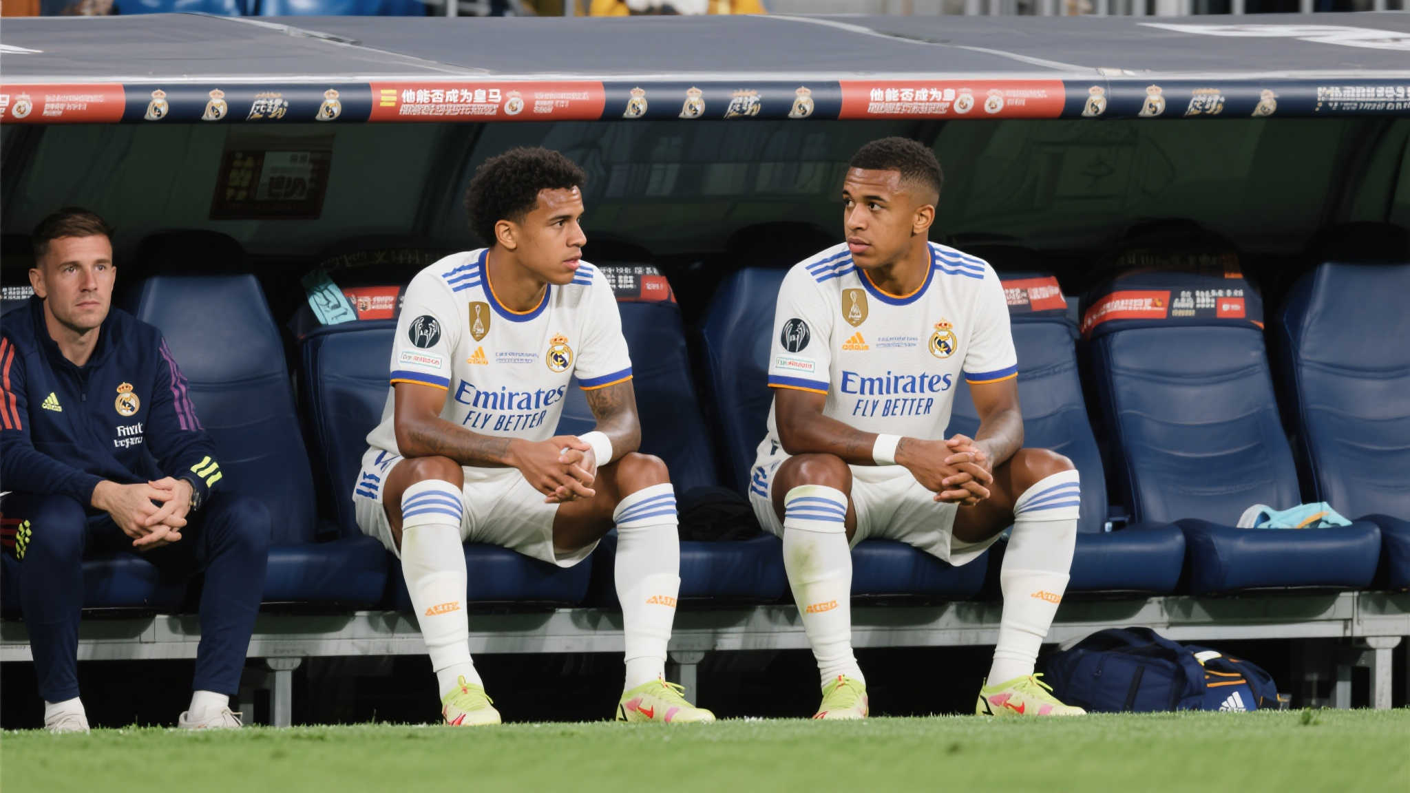 当竞技场上话题人物接连缺席比赛时，背后的意味总是令